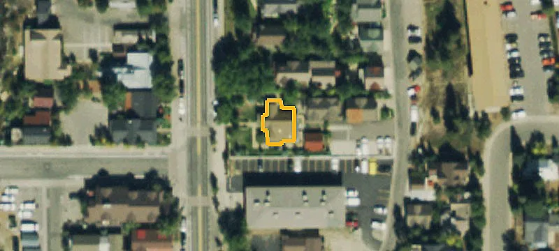 300 Main St