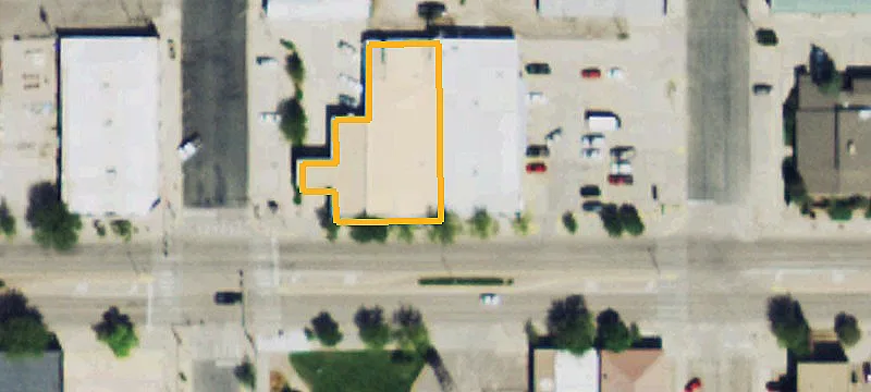 858 Main St