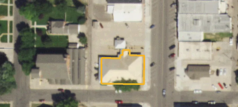 320 Main St