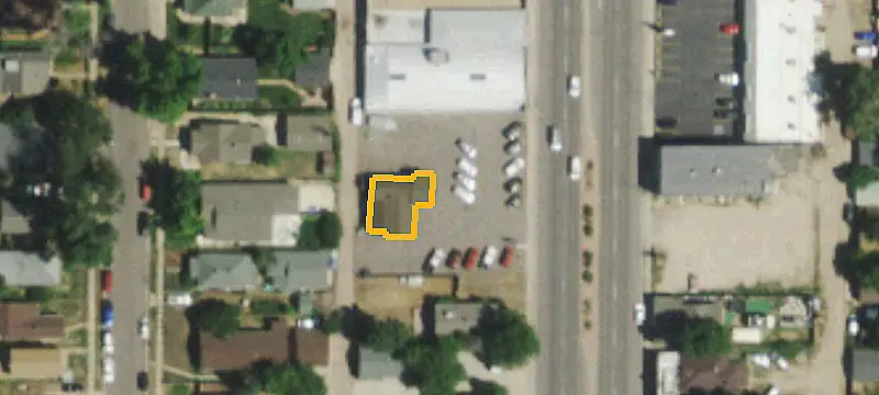 3935 Broadway