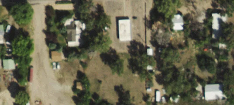 906 Edison St