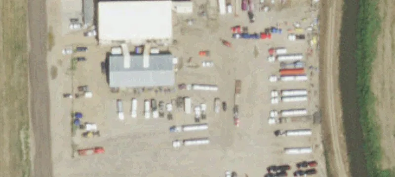 100 Frnt St