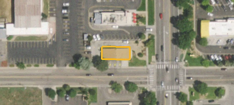 1901 Main St