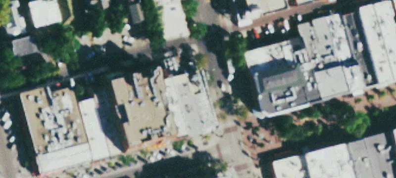 1047 Pearl St