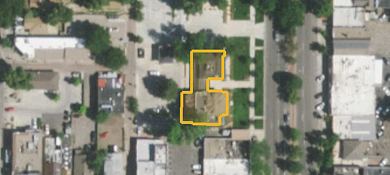 639 College Ave