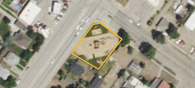 100 2nd St