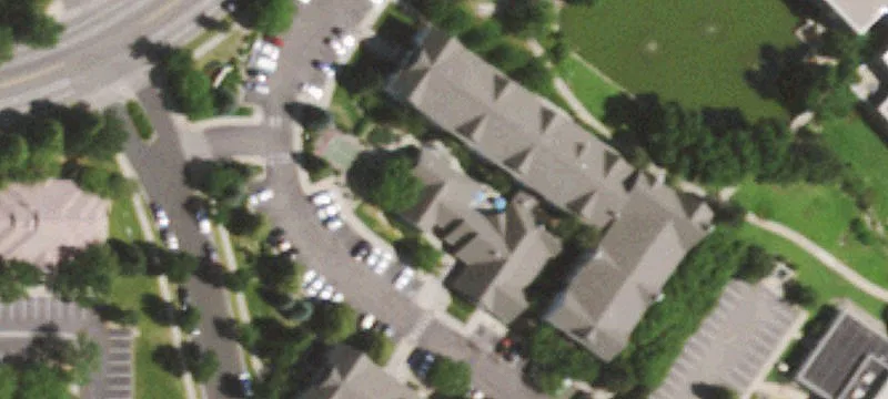 1127 Oakridge Dr