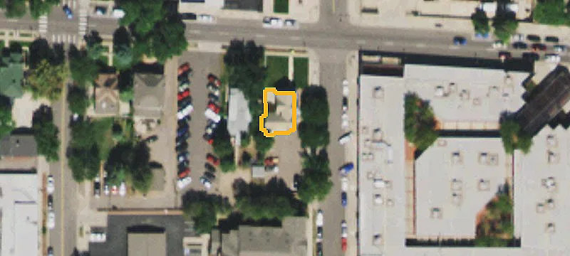 2506 Alamo Ave