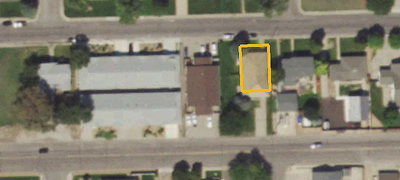 805 Holly Dr