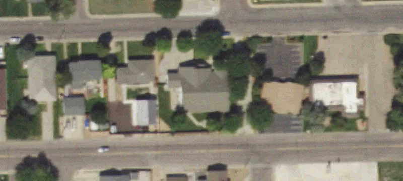 703 Holly Dr