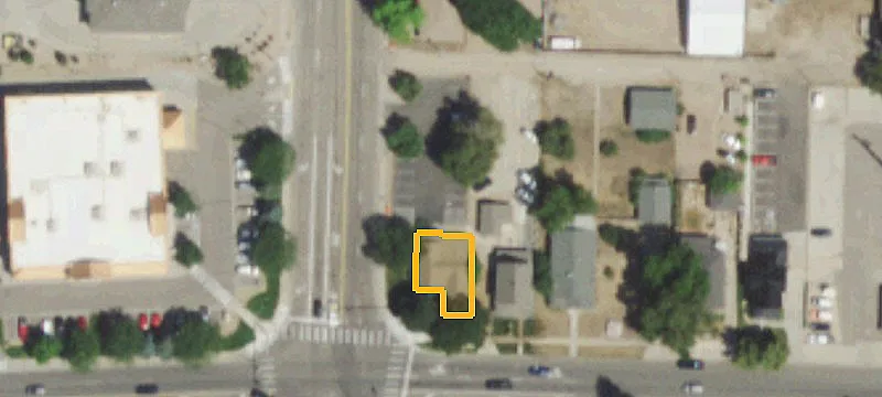 628 Main St