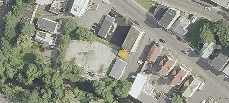 758 Main St