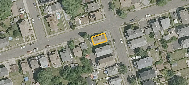 136 Ee Ave