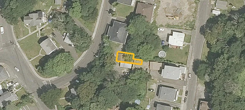 8 Root Ave