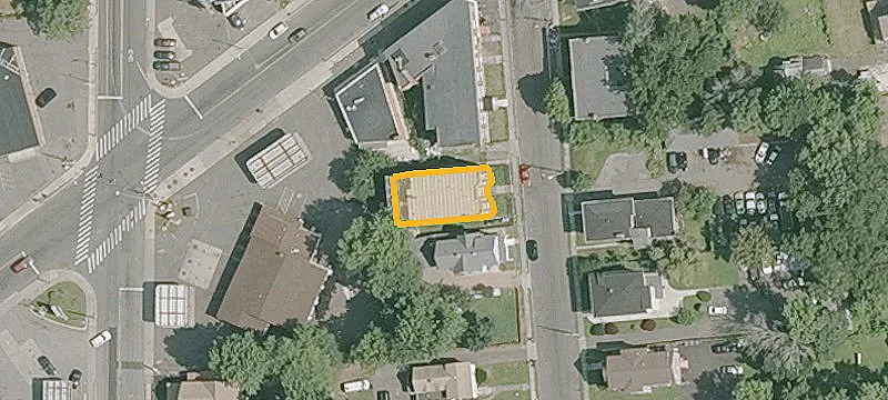 15-17 Julius St