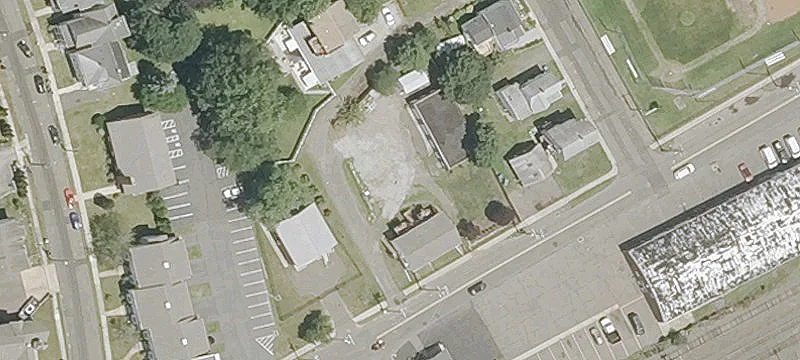 98 Mdw St