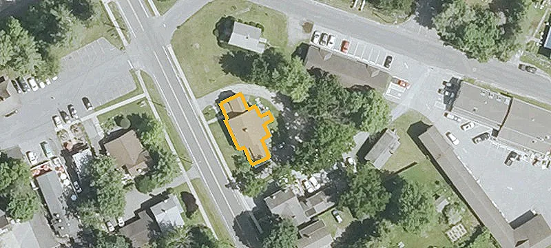 24 Sharon Rd