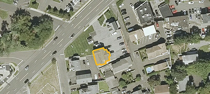 360 Putnam Ave