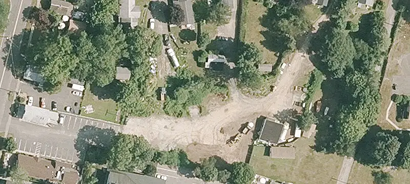14 Railroad Ave