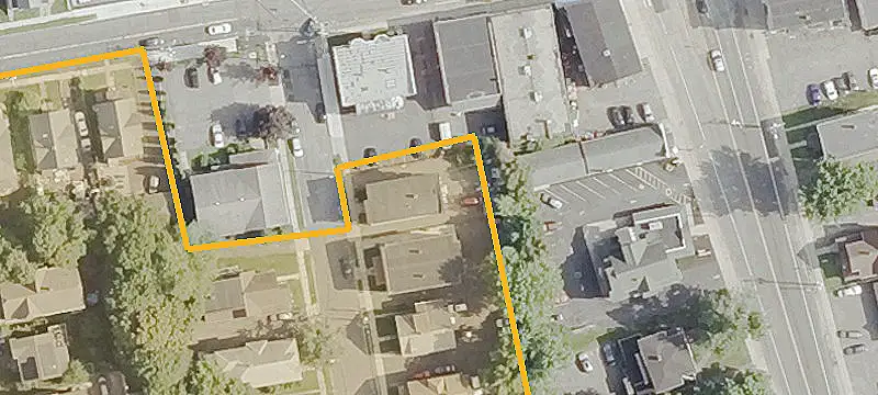 13 Landry St
