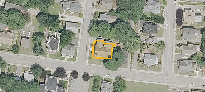 63 Maple Ave