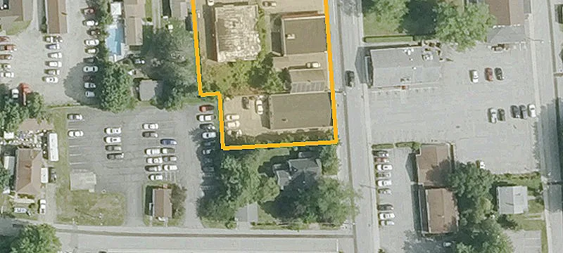 10 Babcock Ave