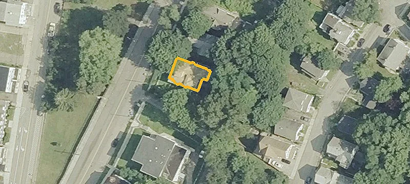 25 Boswell Ave