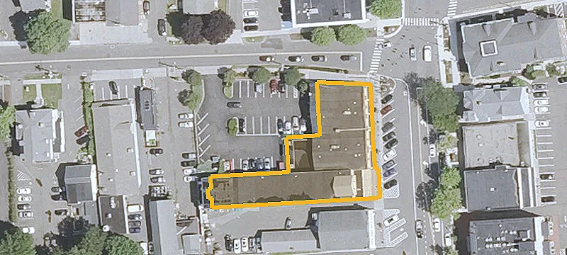387 Main St