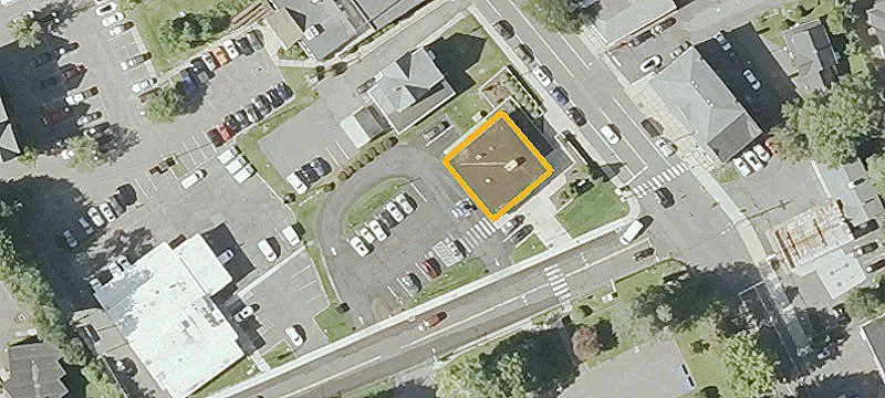 712 Main St