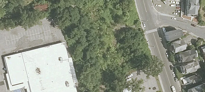 1056 Main St