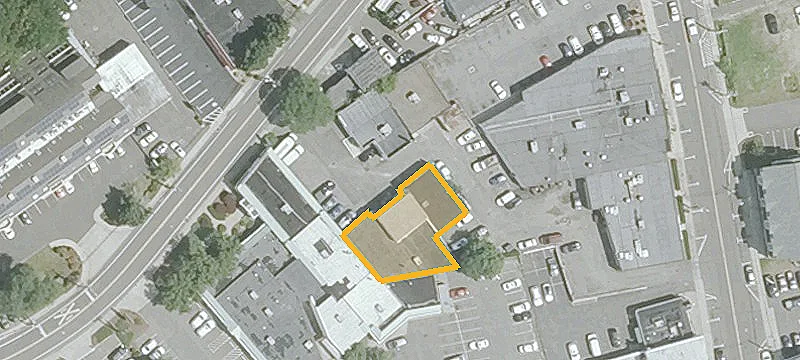 9 Cross St