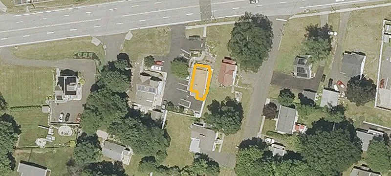786 Foxon Rd