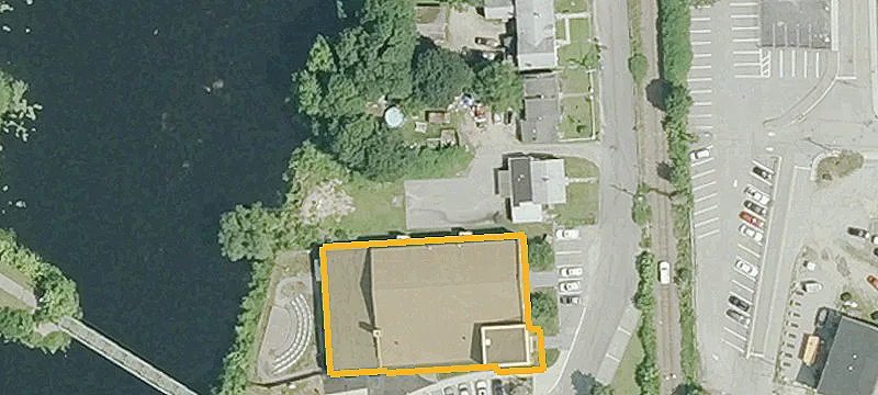 37 Commerce Ave