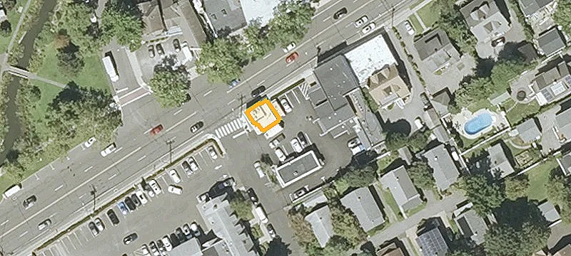 235 Putnam Ave