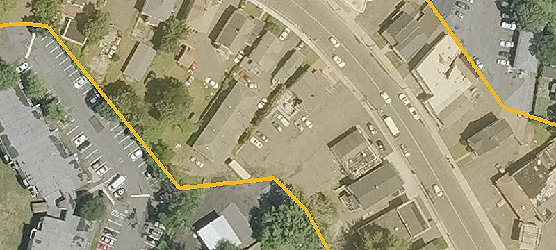 462 Main St