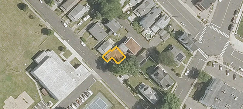 17 Benham Ave