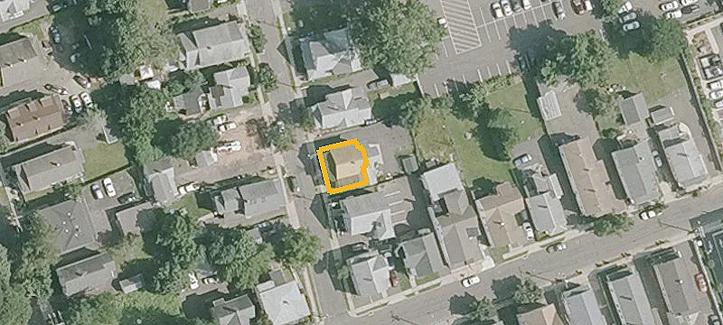 16 Clinton Ave