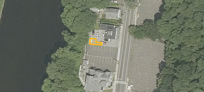 122 Derby Ave