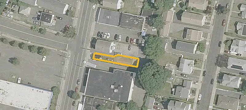 1882 Main St