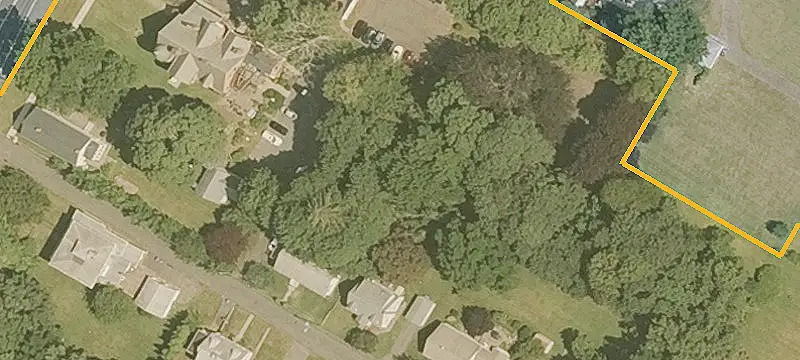 325 Main St