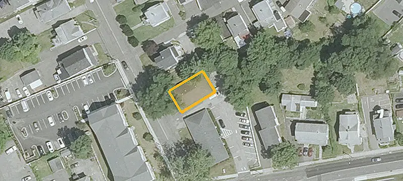 4-6 Hospital Ave