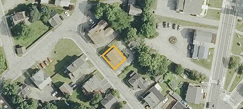 23 Tracy Ave
