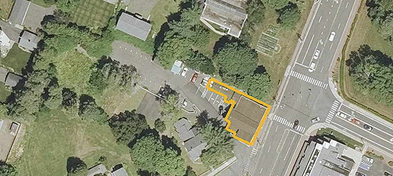 15 Main St