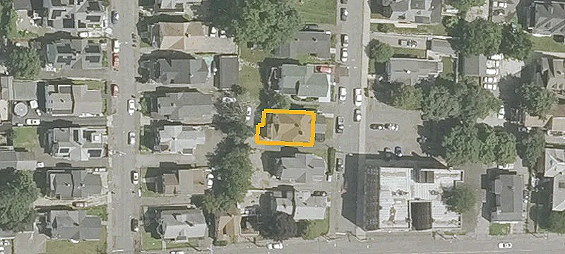13 1st Ave