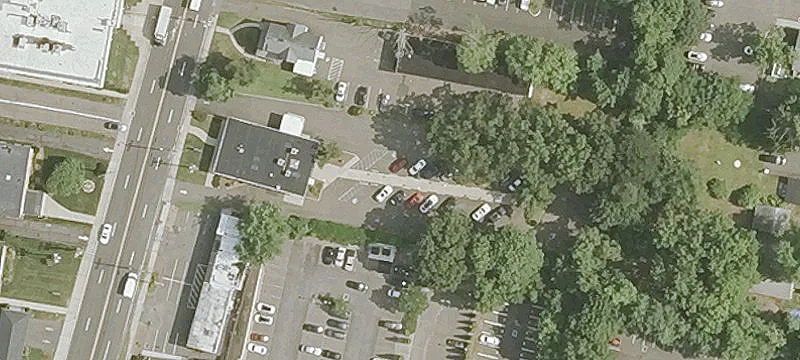 2427 Whitney Ave