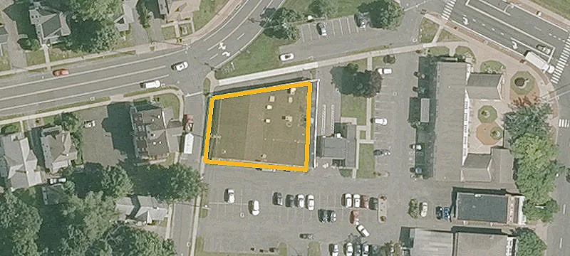 29 Bloomfield Ave