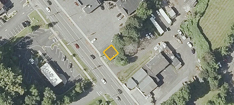 1083 Main St
