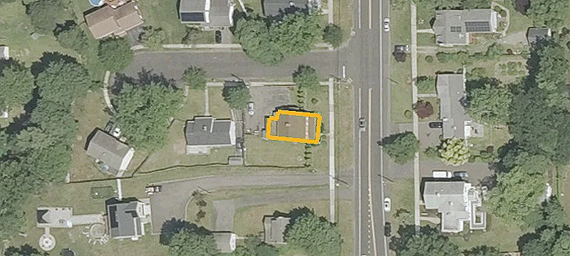 1681 Main St
