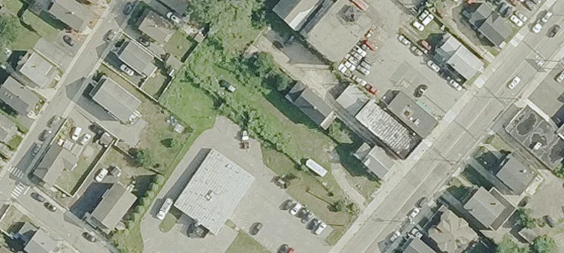 30 Truman St