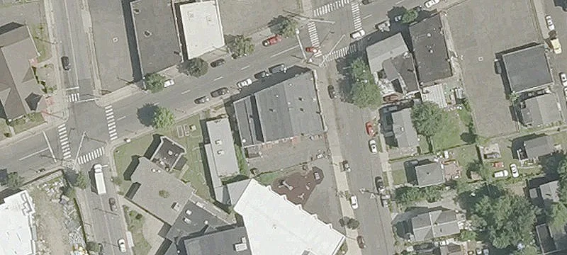 1294 Stratford Ave